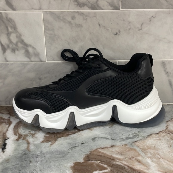 BNWT True Religion Womens RORY Black White Chunky Platform Sneakers Size 8.5 - Picture 2 of 11